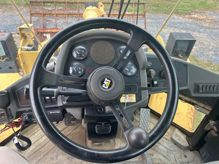 caterpillar-938g-image-23