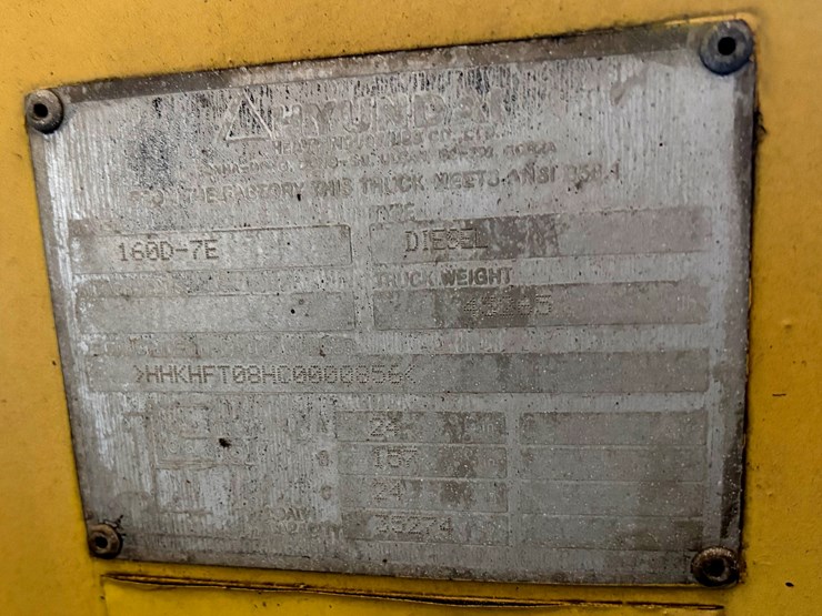 2012-hyundai-160d-7e-image-6