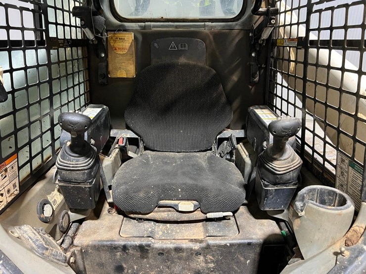 2021-bobcat-t770-image-21