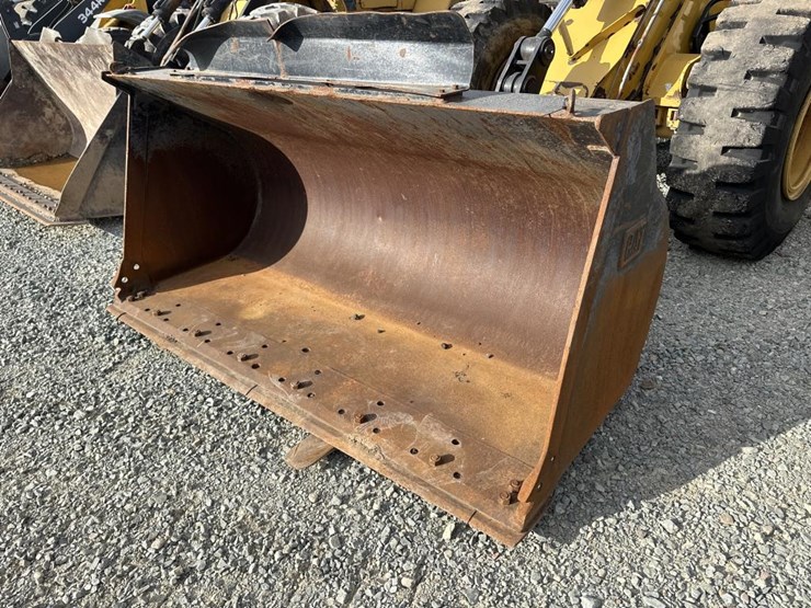 caterpillar-930h-image-2