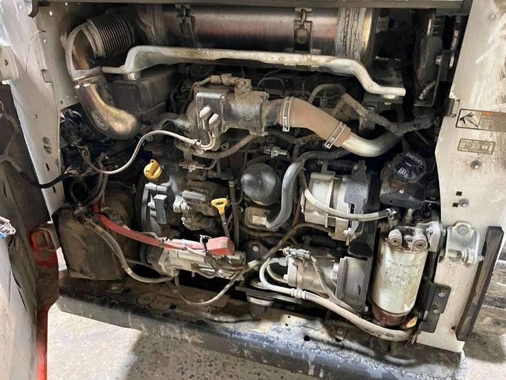 2023-bobcat-t770-image-16