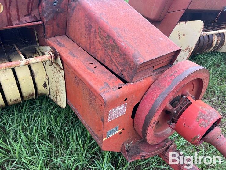 new-holland-270-image-14