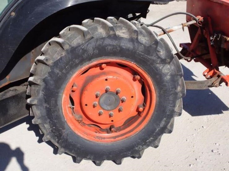 2016-kubota-m7040d-image-64