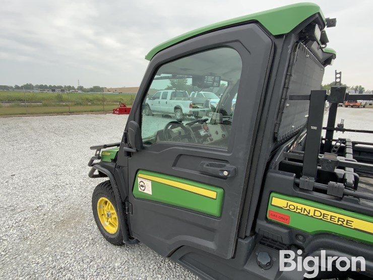 2018-john-deere-gator-image-10