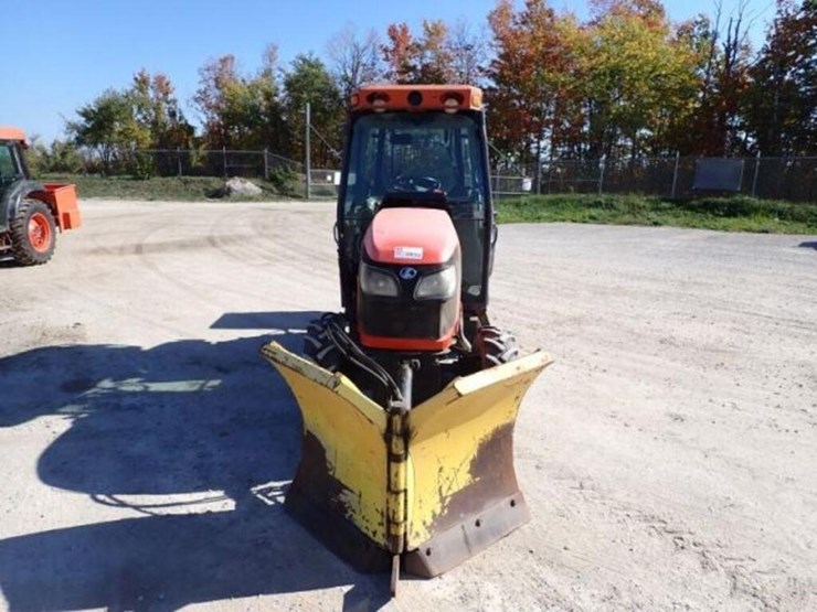 2016-kubota-m7040d-image-2