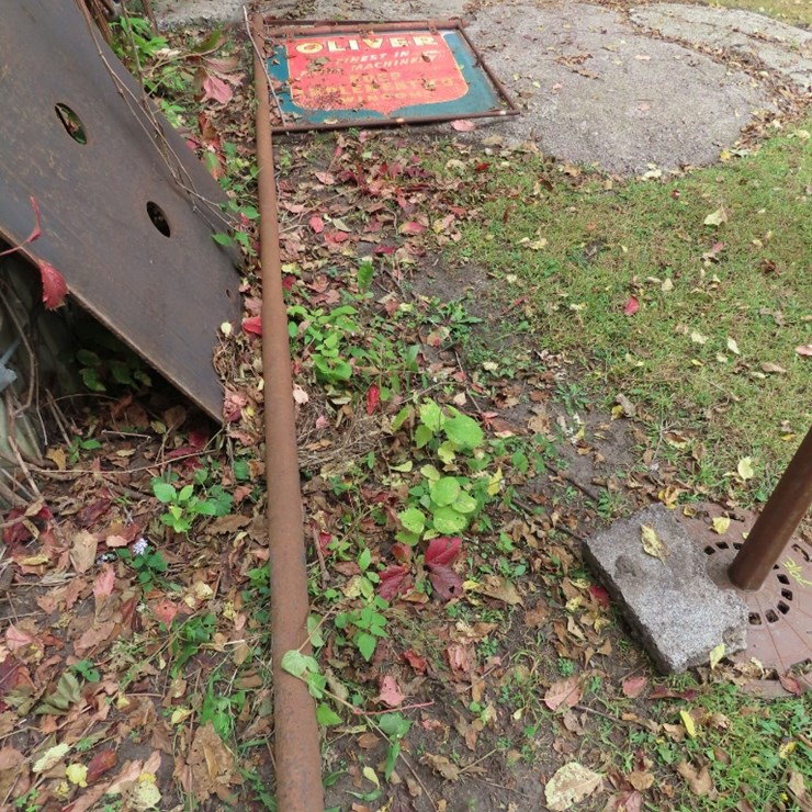Oliver Sign on Pole