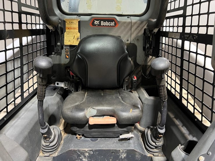 2022-bobcat-t64-image-22