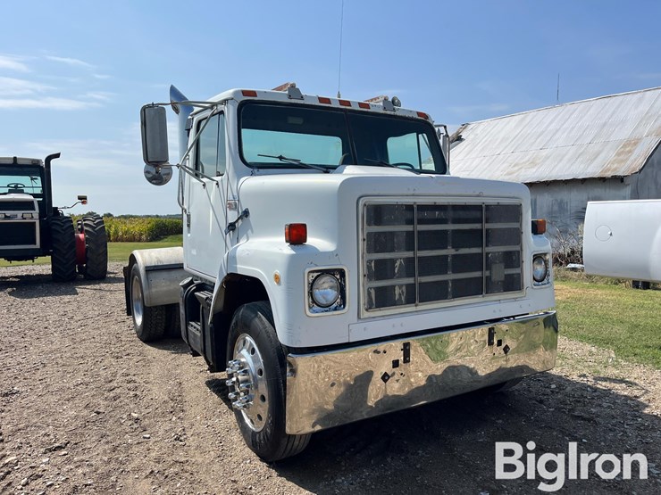 1984-cummins-855-image-3