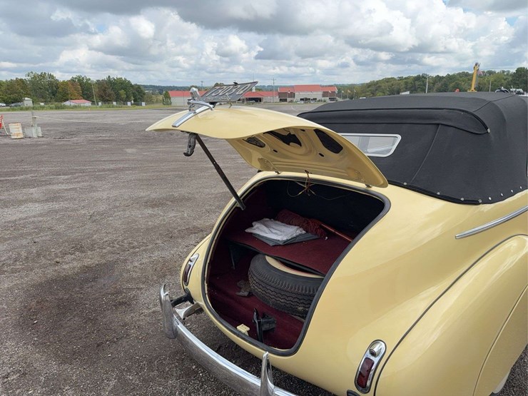 1940-buick-super-8-phaeton-image-11
