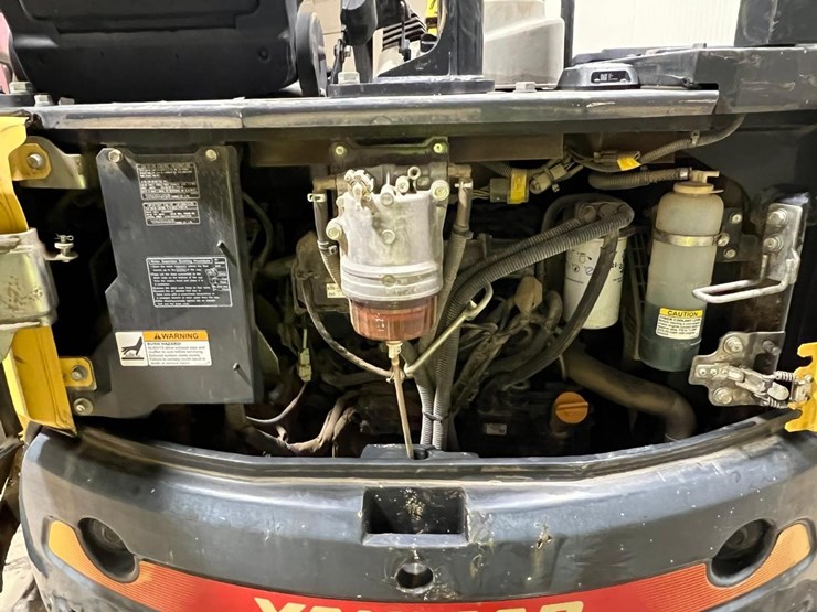 2016-yanmar-vio45-6a-image-19