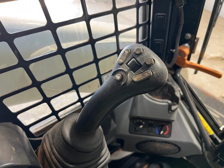 2023-bobcat-t770-image-27