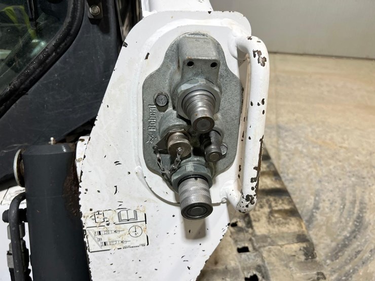 2021-bobcat-t770-image-12