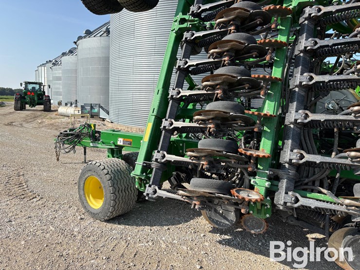 2022-john-deere-n542c-image-12