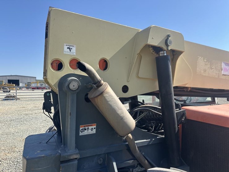 2006-jlg-g10-55a-image-12