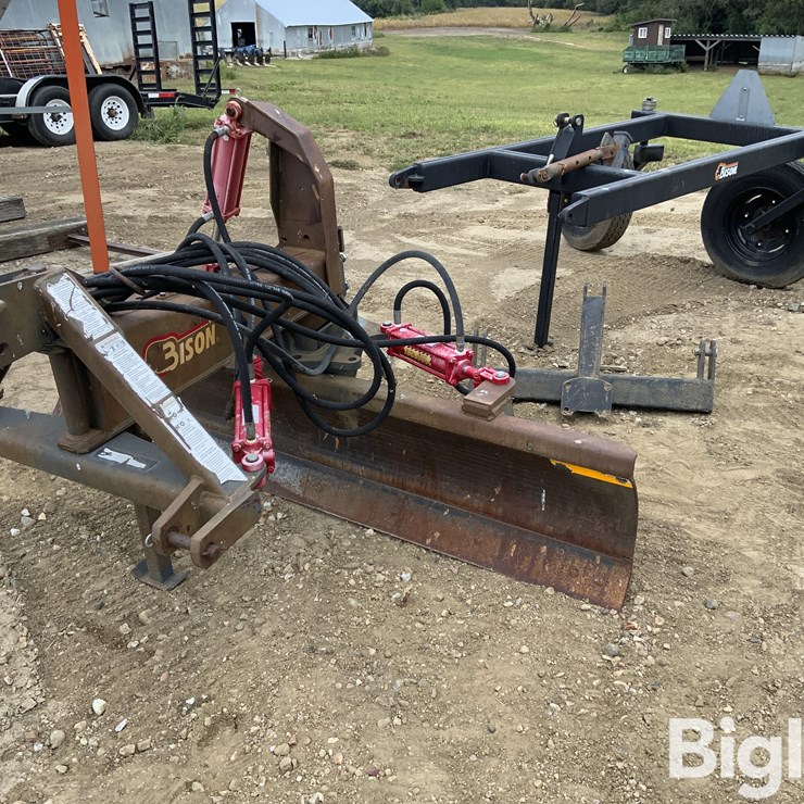 BISON NHVH242XHD