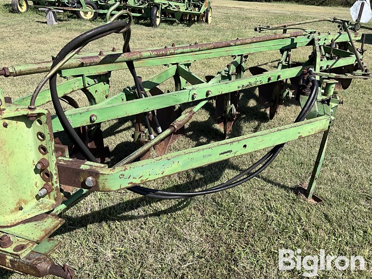 john-deere-f145-image-11