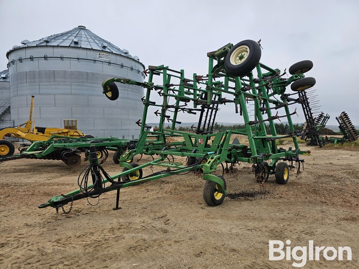 john-deere-2200-image-1