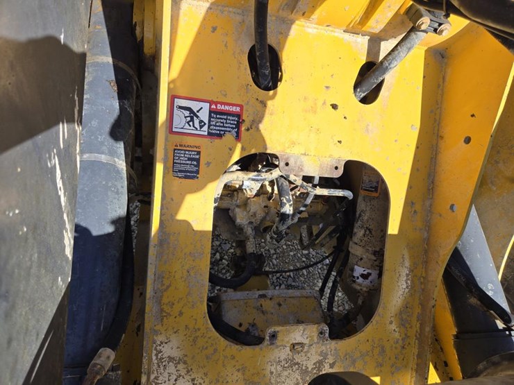 deere-624k-image-22