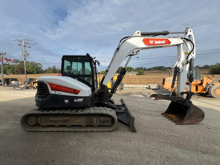 2022-bobcat-e88-image-7