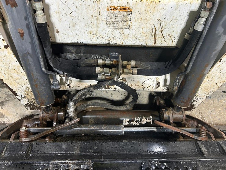 2015-bobcat-t770-image-11