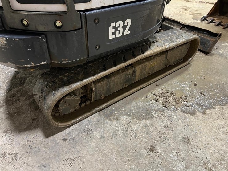 bobcat-e32-image-19