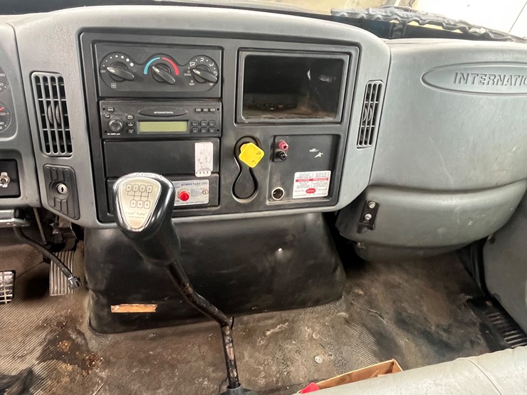 international-durastar-4300-image-20