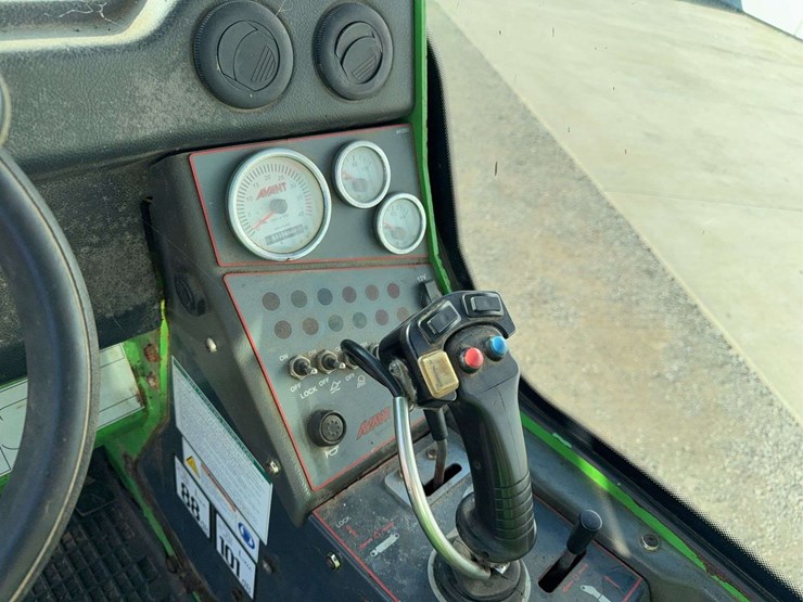 advant-528-wheel-loader-image-21