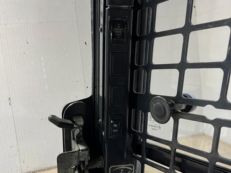 2021-bobcat-s850-image-26