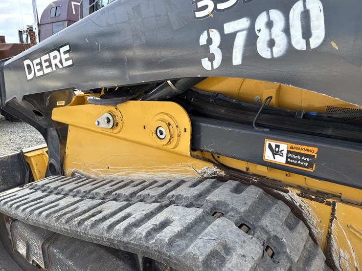 deere-331g-image-30