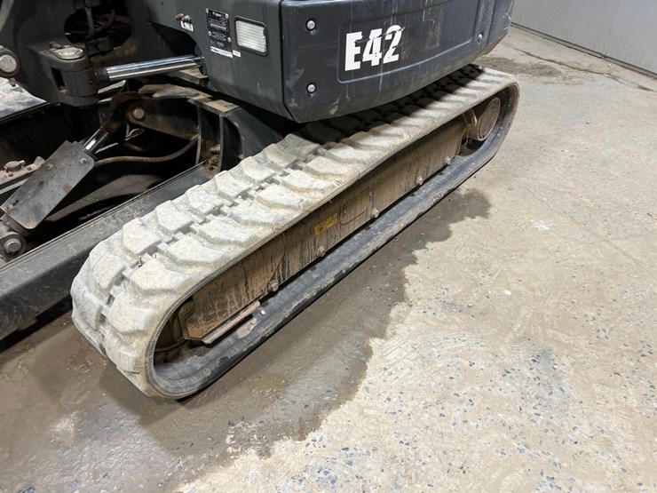 2020-bobcat-e42-image-16