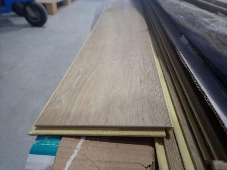 qty-of-assorted-laminate-flooring-image-7