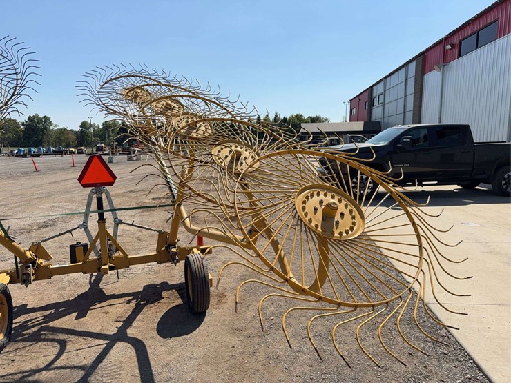 vemeer-wr22-wheel-rake-image-12