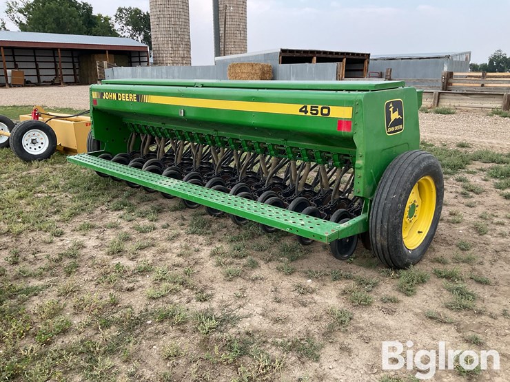 john-deere-450-image-5