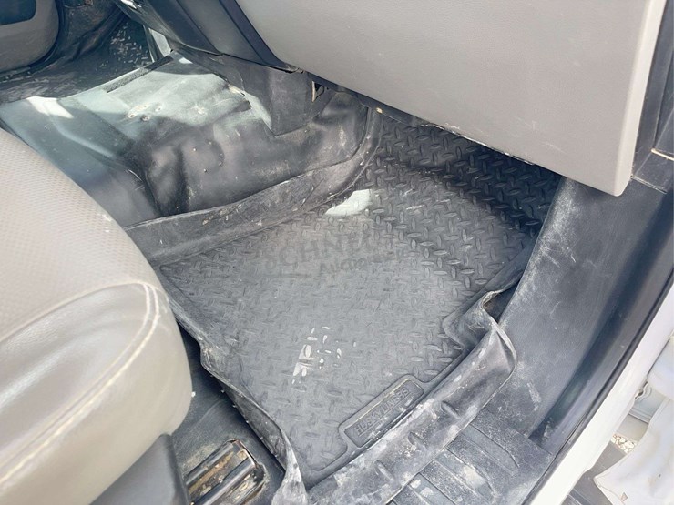 2017-ford-f150-image-56