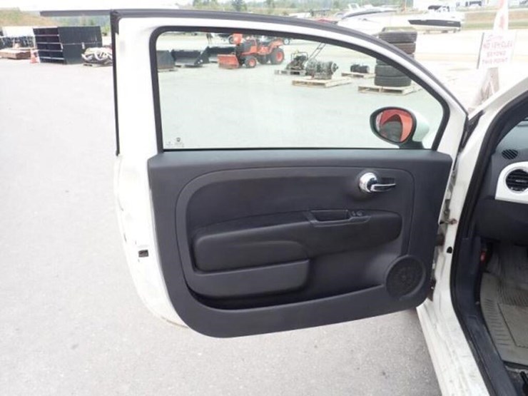 2015-fiat-500-automobile-3c3cffbr7ft662975-image-15