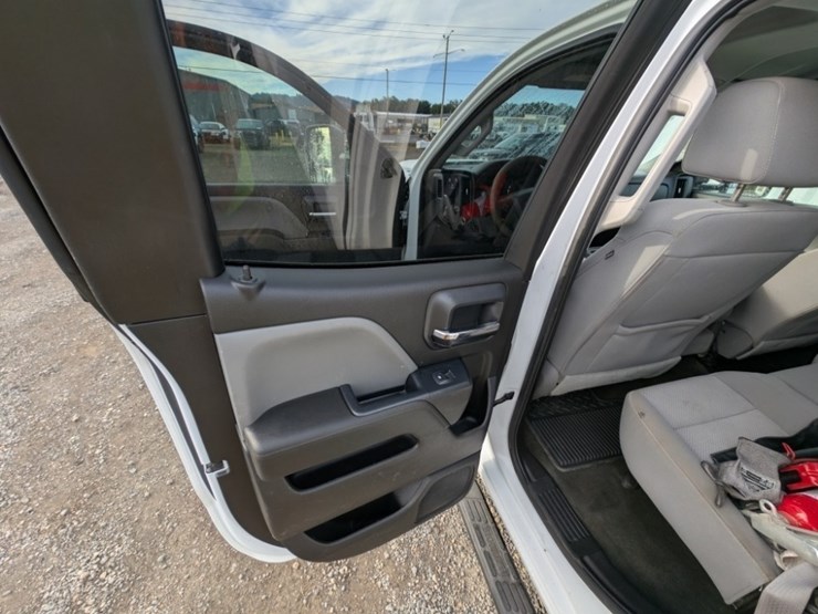 2016-chevrolet-silverado-2500-image-23