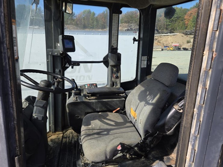deere-624k-image-63