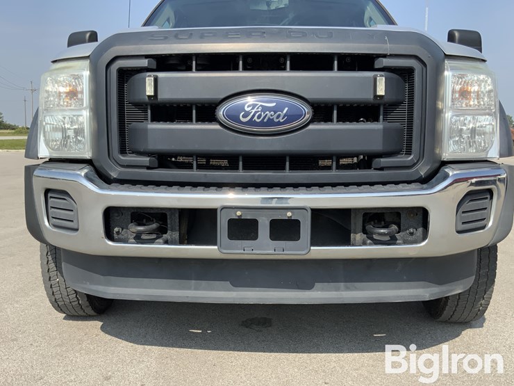 2015-ford-f550-xl-image-9