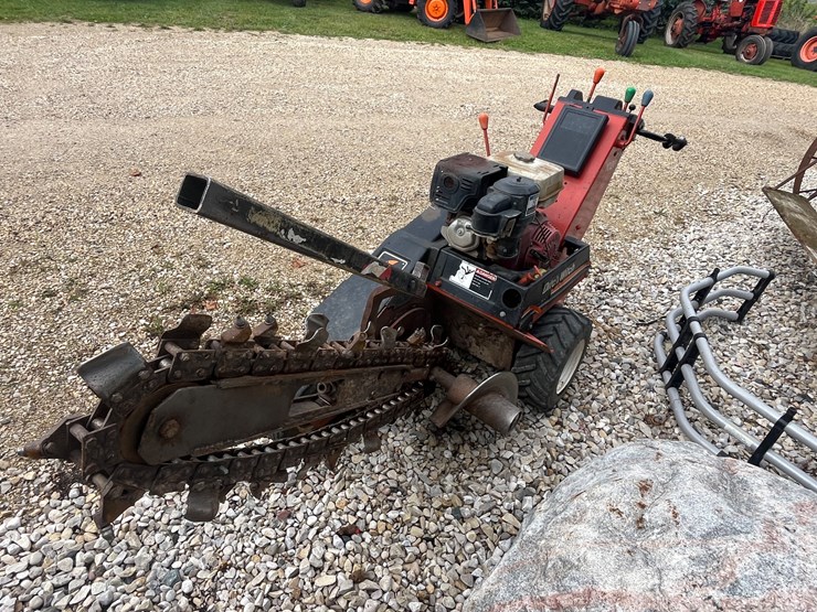 ditch-witch-1020-image-3