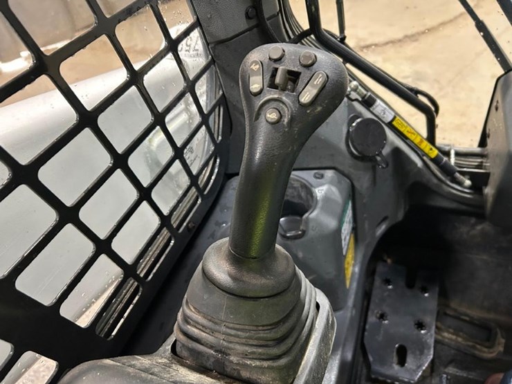 2022-bobcat-t66-image-29