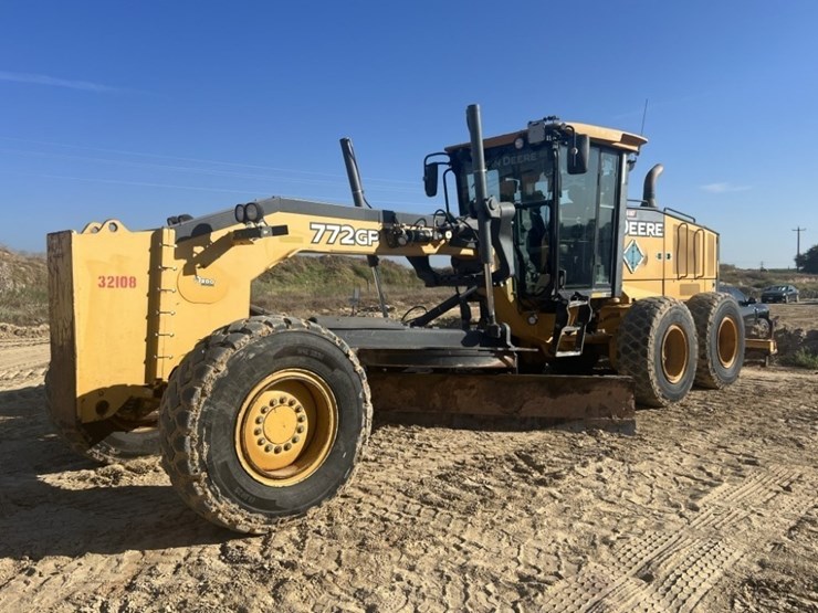 2011-deere-772gp-image-1