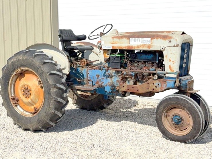 ford-4000-image-1
