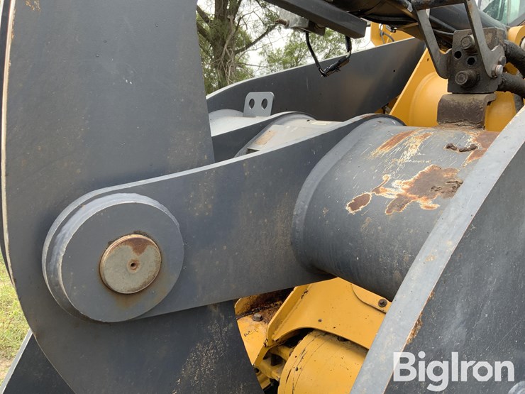 2015-deere-544k-image-19