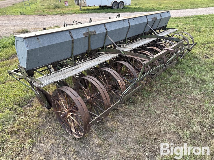 john-deere-14-image-7