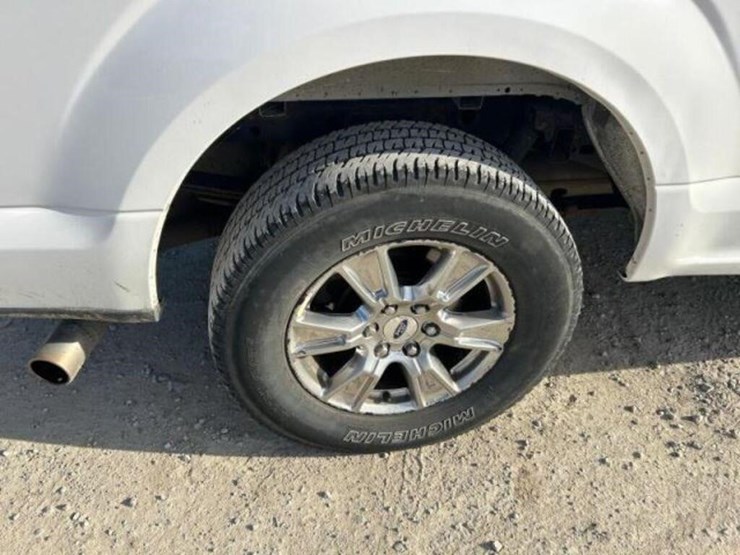2015-ford-f150-image-45