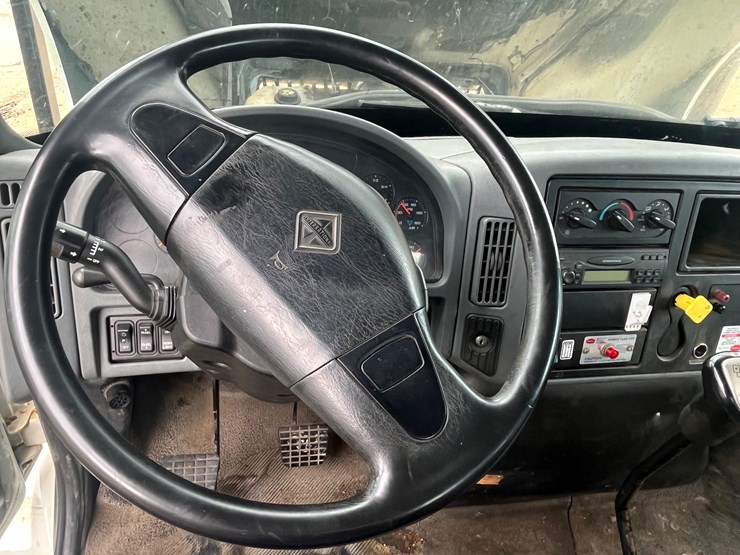 international-durastar-4300-image-17