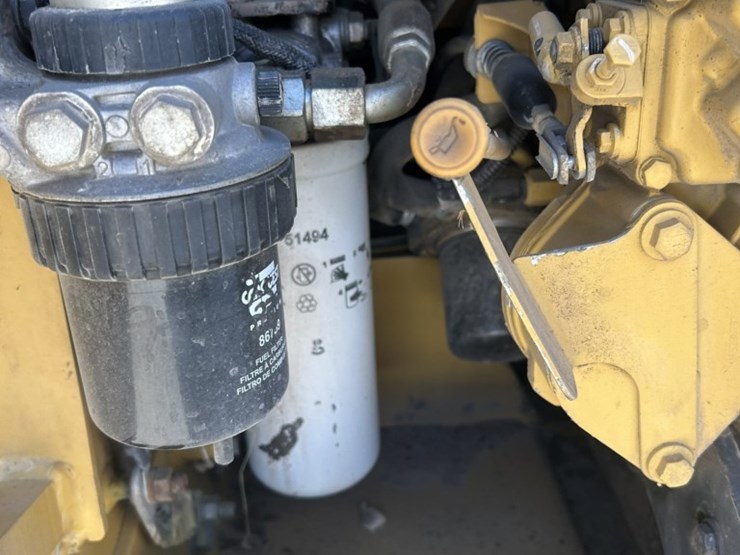caterpillar-247b3-image-35