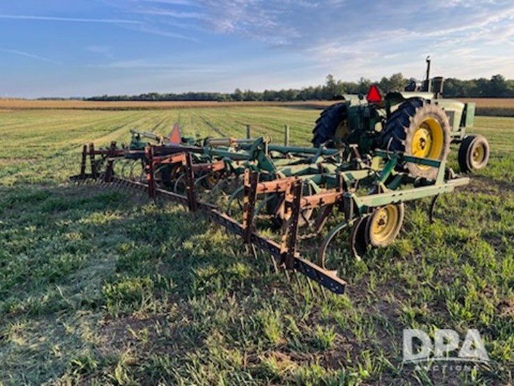john-deere-1010-image-6