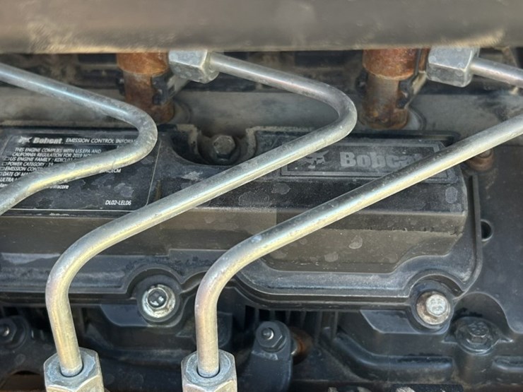 2019-bobcat-t650-image-40