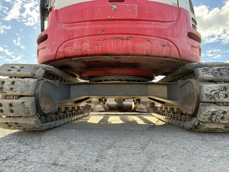 2016-takeuchi-tb280fr-image-13